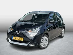 Zwart Gebruikt 2018 Toyota Aygo X-play Hatchback | € 8.999 (Goede deal)