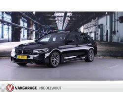 Zwart Gebruikt 2019 BMW 520 M Sport Stationwagen | € 35.950 (Iets duurder)