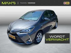 Grijs, metallic lak Gebruikt 2019 Toyota Yaris Hybrid Hatchback | € 15.899 (Goede deal)
