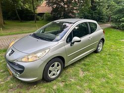Grijs Gebruikt 2006 Peugeot 207 Hatchback | € 650 (Eerlijke prijs)