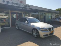Grijs Gebruikt 2012 BMW 318 M Sport Sedan | € 8.950 (Eerlijke prijs)
