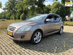 Geel Gebruikt 2008 Kia ProCeed Hatchback | € 3.850