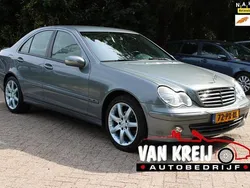 Grijs, metallic lak Gebruikt 2005 Mercedes C180 Classic Sedan | € 7.950 (Duur)