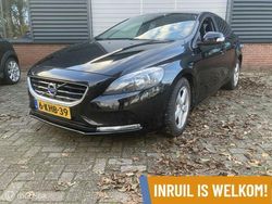 Zwart Gebruikt 2013 Volvo V40 Momentum Stationwagen | € 4.250 (Goede deal)