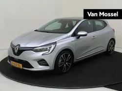 Grey (ted69) Gebruikt 2021 Renault Clio V Intens Hatchback | € 19.940 (Eerlijke prijs)