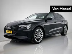 Zwart, metallic lak Gebruikt 2020 Audi e-tron Business SUV | € 33.900 (Iets duurder)