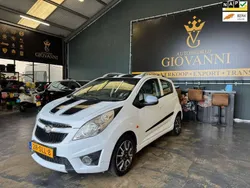Wit, metallic lak Gebruikt 2011 Chevrolet Spark LS Hatchback | € 2.550 (Eerlijke prijs)