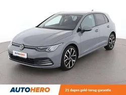 Grijs Gebruikt 2022 VW Golf VIII Active Hatchback | € 25.949 (Eerlijke prijs)