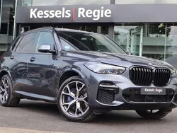 Grijs, metallic lak Gebruikt 2022 BMW X5 M Sport SUV | € 64.950 (Goede deal)