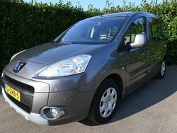 Grijs Gebruikt 2008 Peugeot Partner Tepee MPV | € 4.450 (Iets duurder)