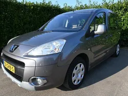 Grijs Gebruikt 2008 Peugeot Partner Tepee MPV | € 4.450 (Iets duurder)
