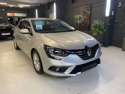 Grijs Gebruikt 2016 Renault Mégane III LIMITED Sedan | € 12.000 (Duur)