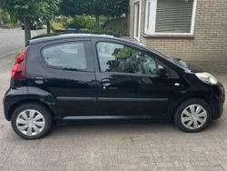 Zwart Gebruikt 2013 Peugeot 107 Active Hatchback | € 1.950 (Eerlijke prijs)