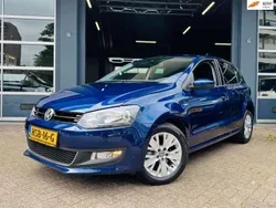 Blauw, metallic lak Gebruikt 2013 VW Polo Comfortline Hatchback | € 7.950 (Eerlijke prijs)