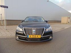 Zwart Gebruikt 2015 Toyota Crown Sedan | € 11.950