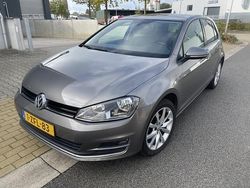 Grijs Gebruikt 2015 VW Golf VII Highline Hatchback | € 9.989 (Eerlijke prijs)