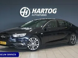 Blauw, metallic lak Gebruikt 2019 Opel Insignia Business Hatchback | € 19.850 (Eerlijke prijs)