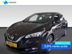 Zwart, metallic lak Gebruikt 2019 Nissan Leaf N-Connecta Hatchback | € 9.930 (Super prijs)