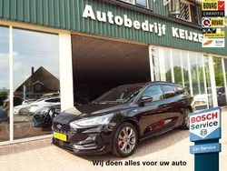 Zwart, metallic lak Gebruikt 2022 Ford Focus ST-Line X Stationwagen | € 25.950 (Iets duurder)