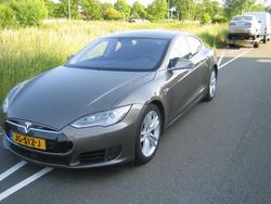 Grijs, metallic lak Gebruikt 2016 Tesla Model S Hatchback | € 24.500 (Duur)