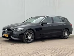 Zwart Gebruikt 2024 Mercedes 180 AMG line Sedan | € 46.580 (Iets duurder)