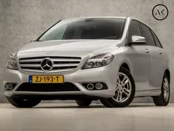 Grijs, metallic lak Gebruikt 2014 Mercedes B180 Prestige MPV | € 11.945 (Goede deal)