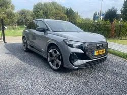 Grijs Gebruikt 2022 Audi Q4 e-tron S-Line SUV | € 45.000