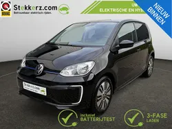 Zwart Gebruikt 2022 VW e-up! Move Hatchback | € 19.145 (Eerlijke prijs)