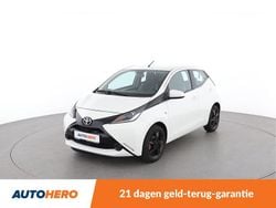 Wit Gebruikt 2015 Toyota Aygo X-play Hatchback | € 7.749 (Goede deal)