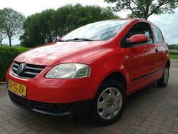 Rood Gebruikt 2006 VW Fox Trendline Hatchback | € 1.350 (Iets duurder)