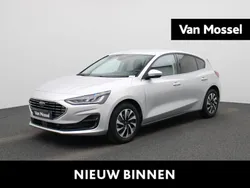 Grijs Gebruikt 2023 Ford Focus Titanium Hatchback | € 21.900 (Eerlijke prijs)