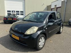 Zwart Gebruikt 2005 Daihatsu Sirion Hatchback | € 895 (Iets duurder)