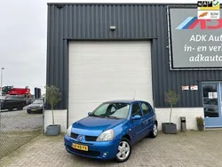 Blauw Gebruikt 2005 Renault Clio II Authentique Hatchback | € 1.250 (Eerlijke prijs)