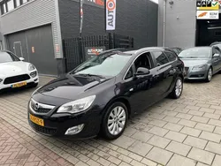 Zwart Gebruikt 2011 Opel Astra Cosmo Stationwagen | € 3.999 (Eerlijke prijs)
