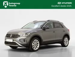 Grijs Gebruikt 2025 VW T-Roc Life SUV | € 37.945 (Iets duurder)