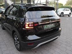 Zwart Gebruikt 2022 VW T-Cross Active SUV | € 22.950 (Goede deal)