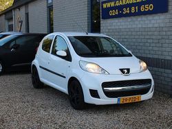Wit Gebruikt 2011 Peugeot 107 Hatchback | € 4.250 (Eerlijke prijs)