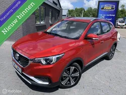 Rood Gebruikt 2019 MG ZS Luxury Sedan | € 11.998 (Eerlijke prijs)