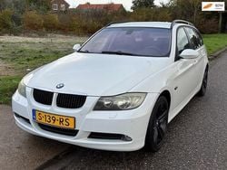 Wit Gebruikt 2005 BMW 320 Stationwagen | € 4.499 (Eerlijke prijs)