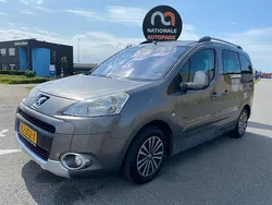 Grijs Gebruikt 2010 Peugeot Partner Tepee MPV | € 3.750