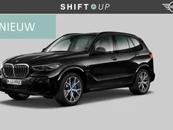 Zwart Gebruikt 2022 BMW X5 M Sport SUV | € 69.940 (Eerlijke prijs)