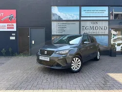 Grijs, metallic lak Gebruikt 2024 Seat Arona Style SUV | € 20.950 (Eerlijke prijs)