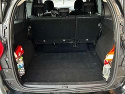 Zwart Gebruikt 2014 Dacia Lodgy Ambiance MPV | € 3.600 (Goede deal)