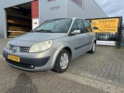 Grijs Gebruikt 2005 Renault Scénic II Dynamique MPV | € 1.499 (Eerlijke prijs)