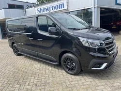 Zwart Nieuw 2024 Renault Trafic Van | € 28.750