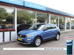 Blauw Gebruikt 2019 VW T-Roc Style SUV | € 20.980 (Eerlijke prijs)