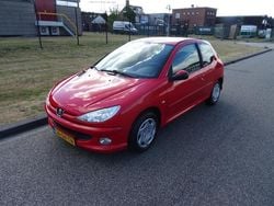 Rood Gebruikt 2006 Peugeot 206 Hatchback | € 1.695 (Iets duurder)