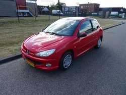 Rood Gebruikt 2006 Peugeot 206 Hatchback | € 1.695 (Eerlijke prijs)