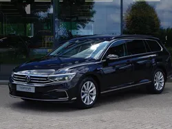 Zwart Gebruikt 2022 VW Passat GTE Stationwagen | € 23.750 (Goede deal)