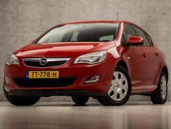 Rood Gebruikt 2012 Opel Astra Selection Hatchback | € 6.445 (Goede deal)